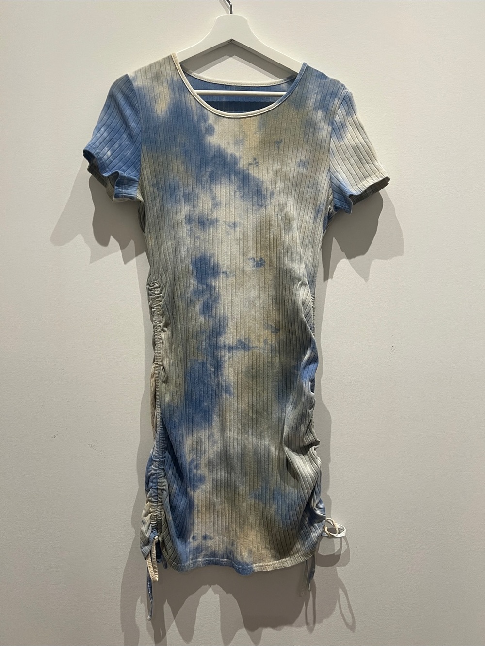 Zaful Tie-Dye Ribbed Short Sleeve Dress in Blue and Cream